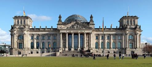 800px Berlin Reichstag West Panorama 2.jpg